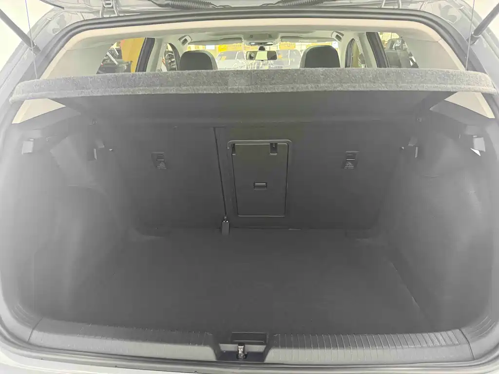 Volkswagen Volkswagen Golf 2023 Model Year Facelift 280TSI DSG Pro 2024 - thumbnail 10