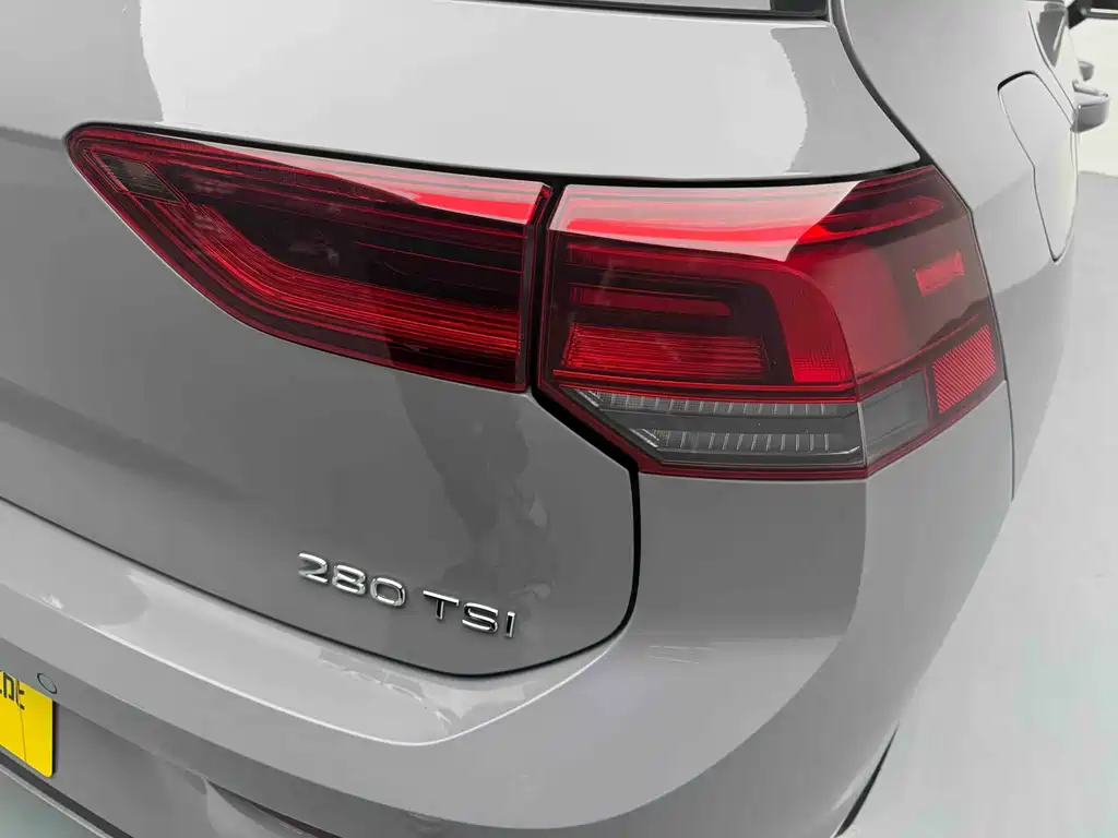 Volkswagen Volkswagen Golf 2023 Model Year Facelift 280TSI DSG Pro 2024 - thumbnail 17
