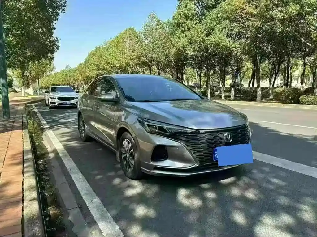 Changan Yidong 2022 PLUS Blue Whale NE 1.4T GDI DCT Premium Edition 2022 - thumbnail 2