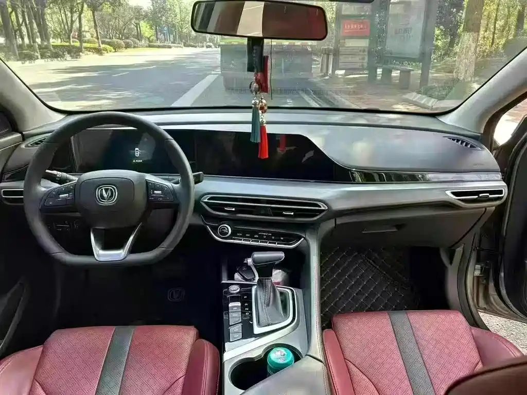 Changan Yidong 2022 PLUS Blue Whale NE 1.4T GDI DCT Premium Edition 2022 - thumbnail 6
