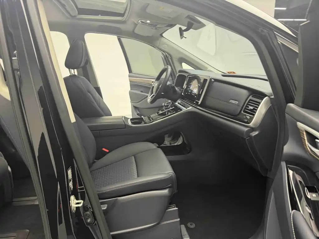 GAC Trumpchi GAC Trumpchi M8 2024 Edition Leader Series 390T Luxury Version 2025 - thumbnail 5