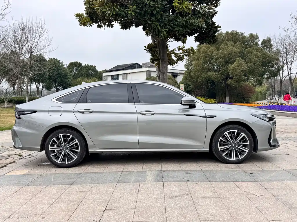 Chery Arrizo 8 2022 1.6T DCT Fashion 2022 - thumbnail 3