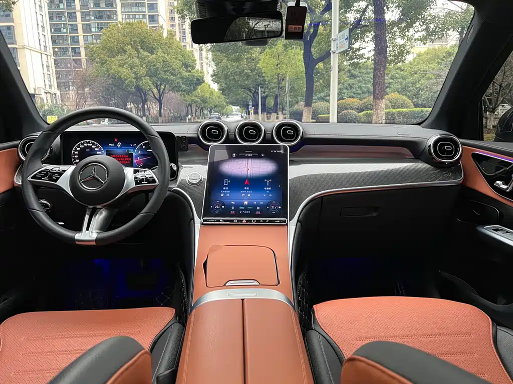 Mercedes-Benz Mercedes-Benz GLC 2023 GLC 260 L 4MATIC Dynamic Model 5-seater 2025 - thumbnail 12