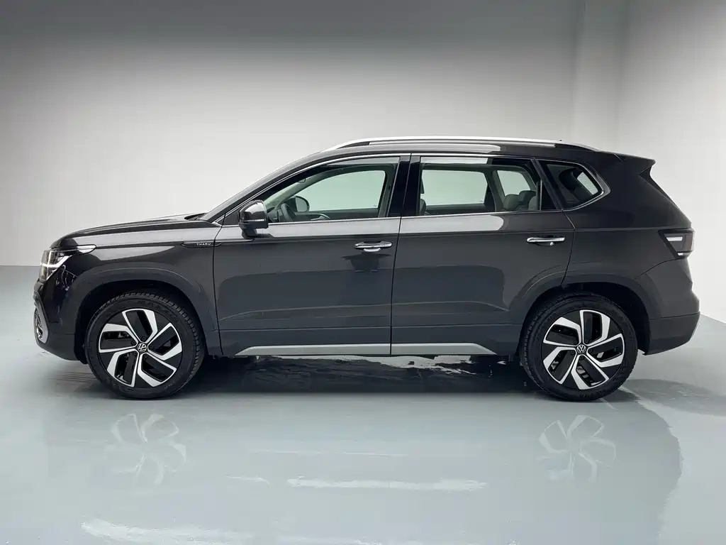 Volkswagen Tharu 2024 300TSI Front-Wheel Drive Full Moon Edition 2024 - thumbnail 3