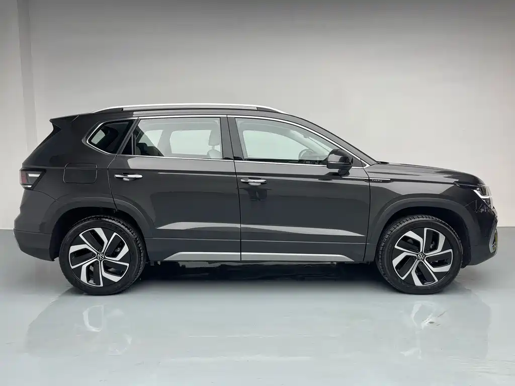 Volkswagen Tharu 2024 300TSI Front-Wheel Drive Full Moon Edition 2024 - thumbnail 4
