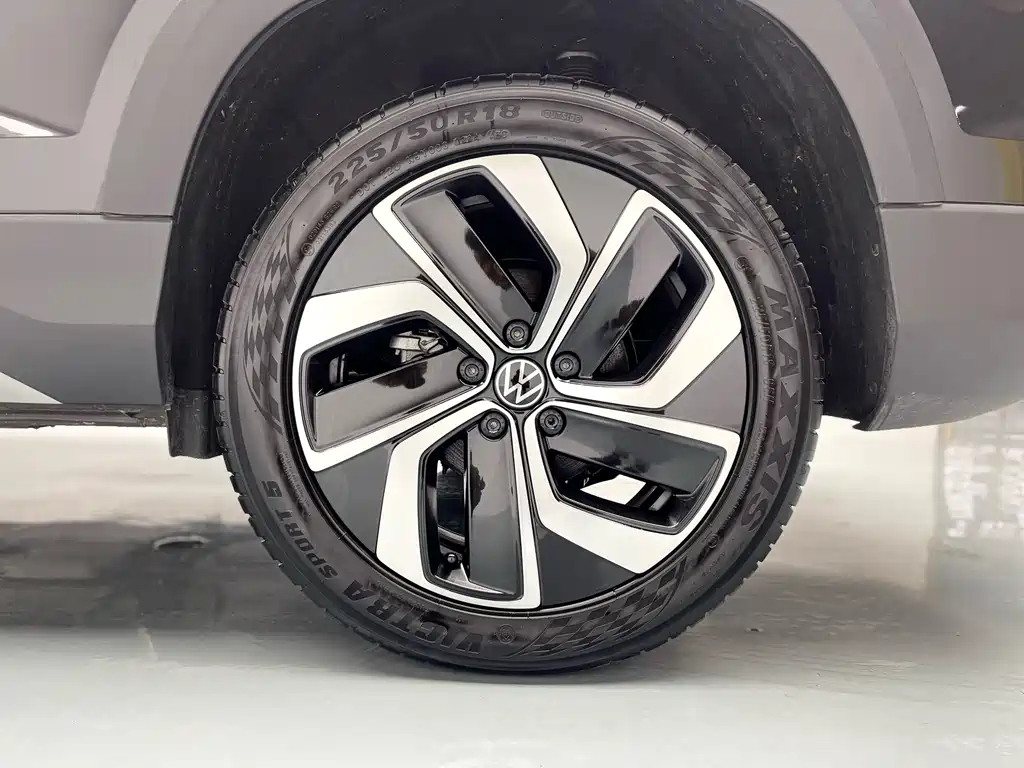 Volkswagen Tharu 2024 300TSI Front-Wheel Drive Full Moon Edition 2024 - thumbnail 12