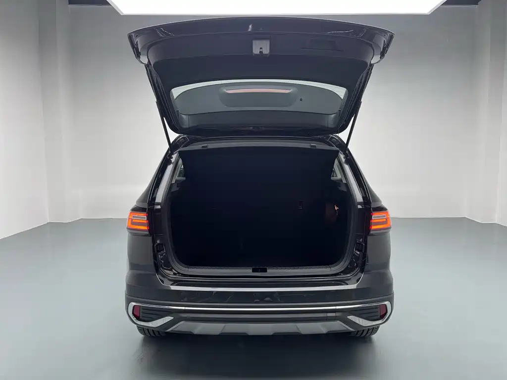 Volkswagen Tharu 2024 300TSI Front-Wheel Drive Full Moon Edition 2024 - thumbnail 15