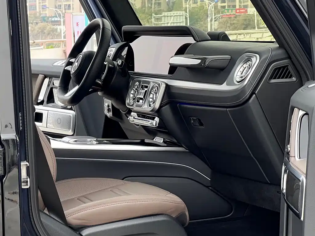 Mercedes-Benz Mercedes-Benz G-Class 2025 G 450 d 2025 - thumbnail 6