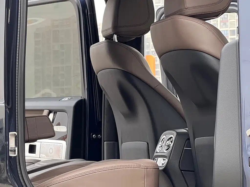 Mercedes-Benz Mercedes-Benz G-Class 2025 G 450 d 2025 - thumbnail 7