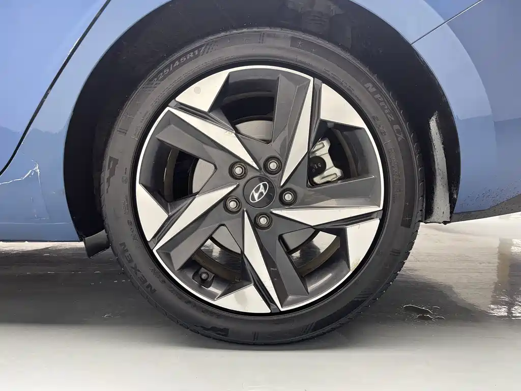 Hyundai Elantra 2021 1.5L CVT LUX Premium Edition 2021 - thumbnail 10