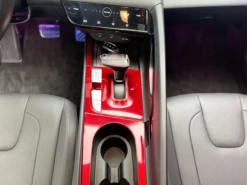 Hyundai Elantra 2021 1.5L CVT LUX Premium Edition 2021 - thumbnail 18