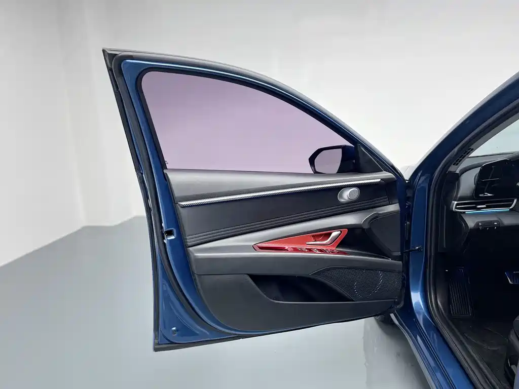 Hyundai Elantra 2021 1.5L CVT LUX Premium Edition 2021 - thumbnail 22