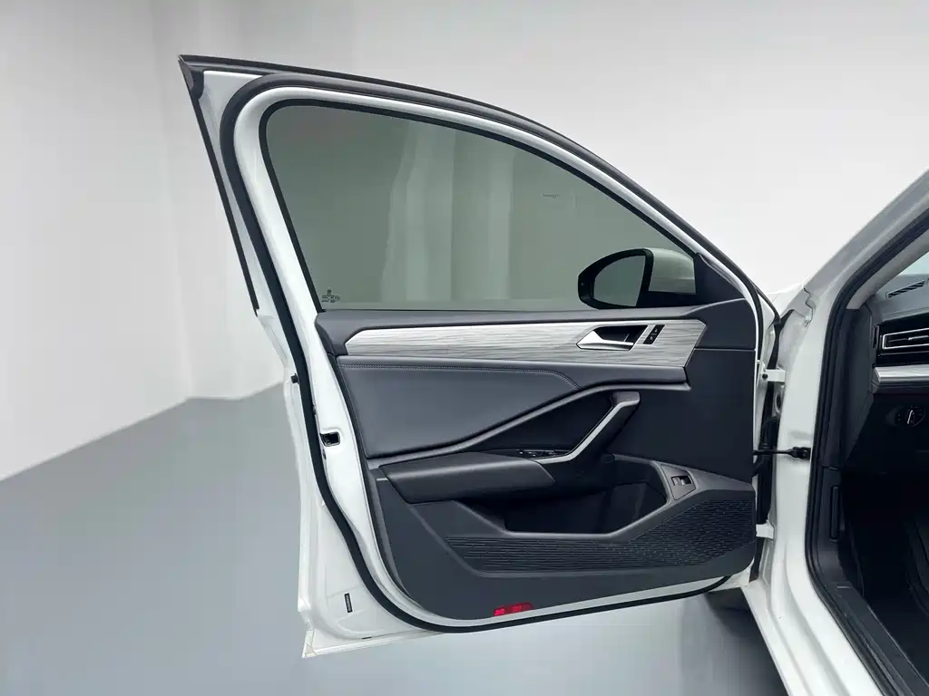 Volkswagen Volkswagen Sagitar 2025 Model Year Facelift 2 300TSI DSG Comfortline 2025 - thumbnail 26