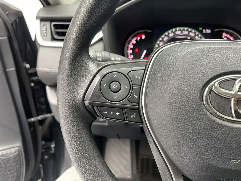 Toyota RAV4 2021 2.0L CVT 2WD Fashion Edition 2022 - thumbnail 7