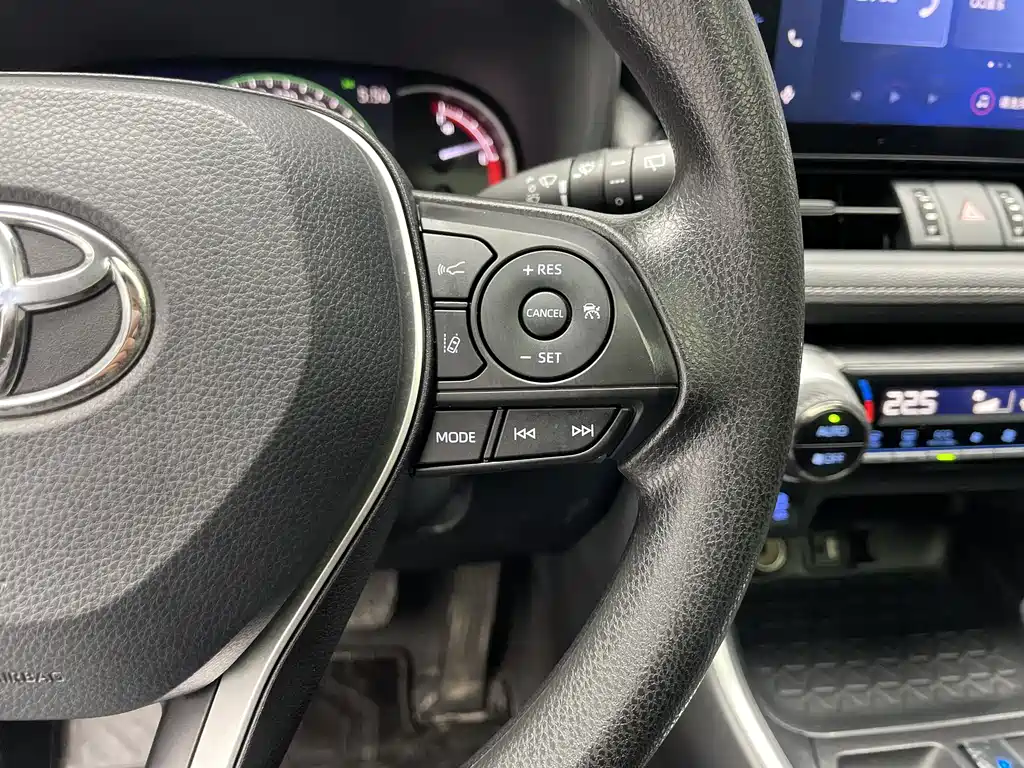 Toyota RAV4 2021 2.0L CVT 2WD Fashion Edition 2022 - thumbnail 9
