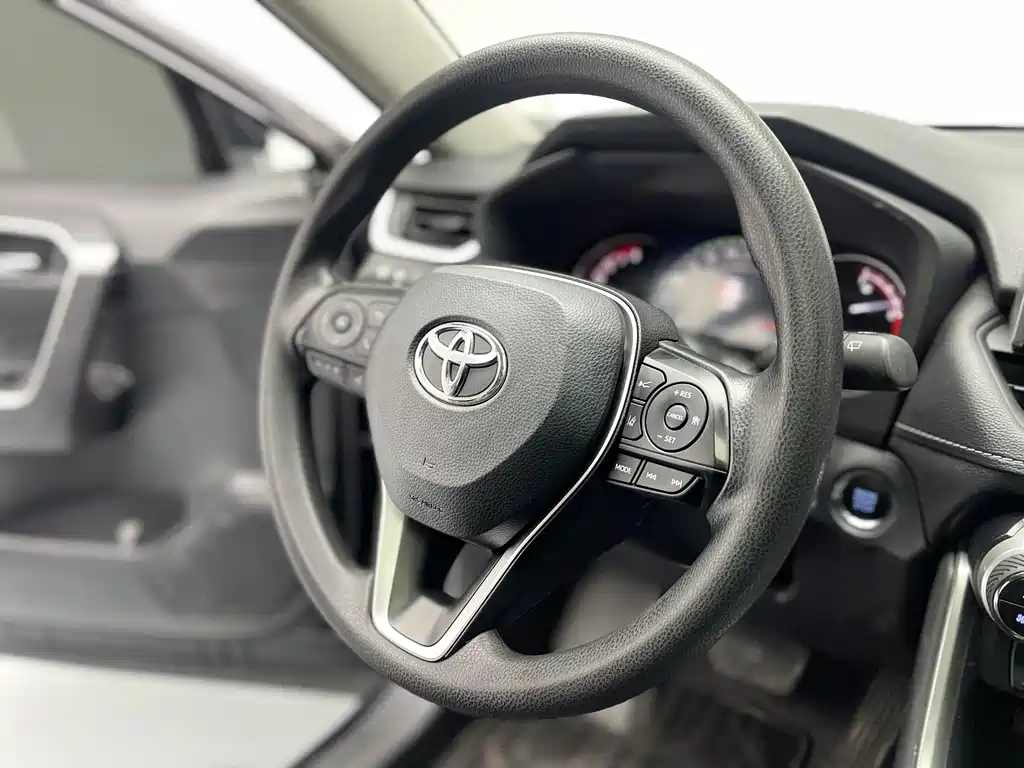 Toyota RAV4 2021 2.0L CVT 2WD Fashion Edition 2022 - thumbnail 10