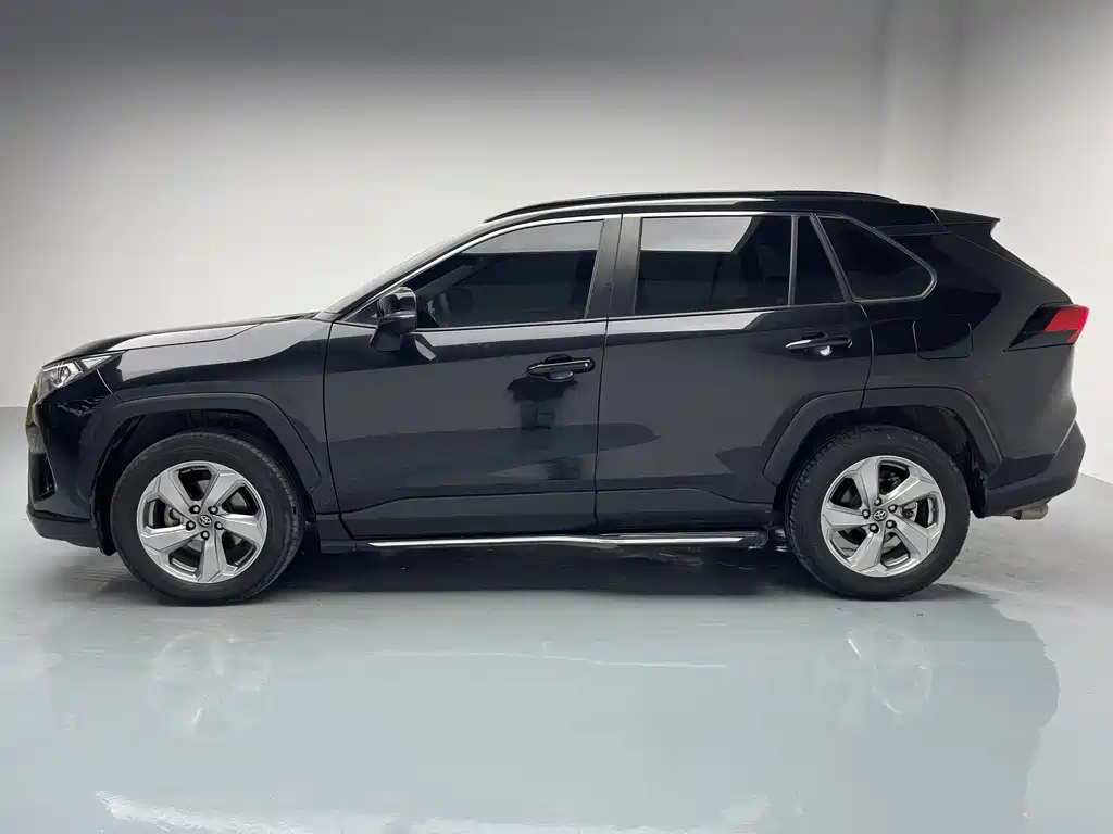 Toyota RAV4 2021 2.0L CVT 2WD Fashion Edition 2022 - thumbnail 14