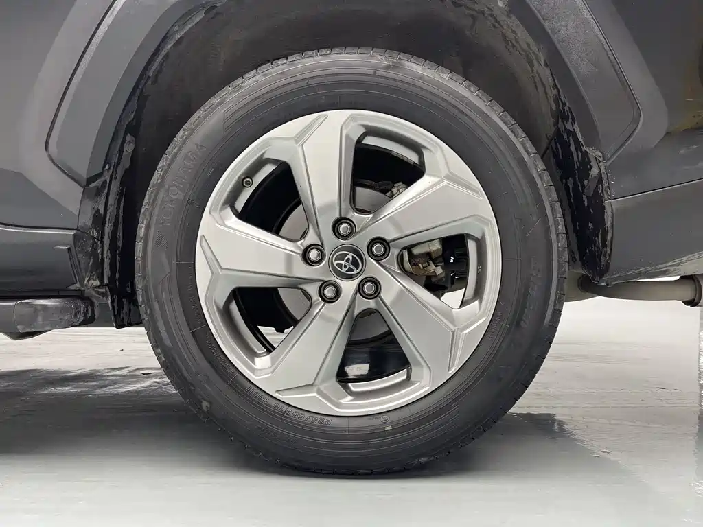 Toyota RAV4 2021 2.0L CVT 2WD Fashion Edition 2022 - thumbnail 21
