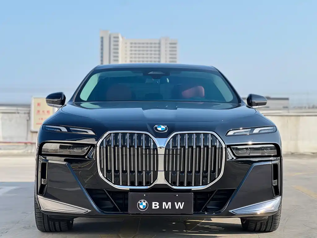 BMW BMW 7 Series 2023 735Li M Sport Package 2024 - thumbnail 2