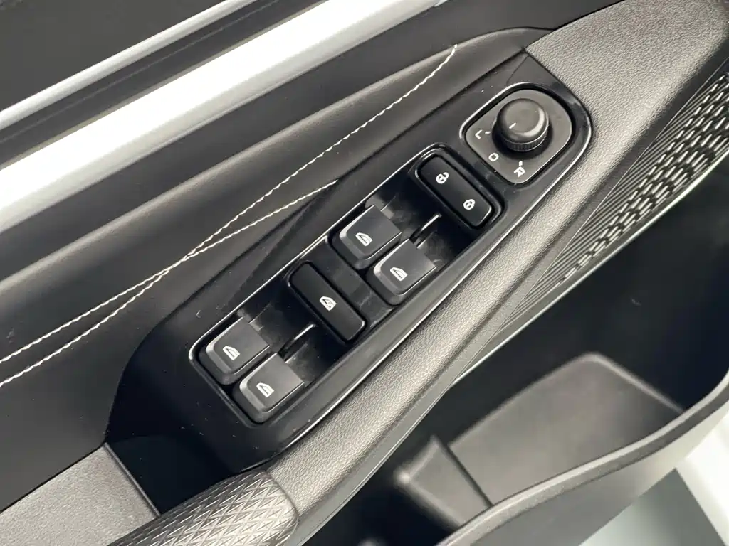 Geely Auto Geely Emgrand 2022 Model Year 4th Generation 1.5L CVT Premium Version 2022 - thumbnail 17