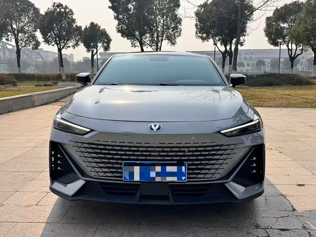 Changan Changan UNI-V 2022 1.5T Excellence Edition 2022 - thumbnail 2
