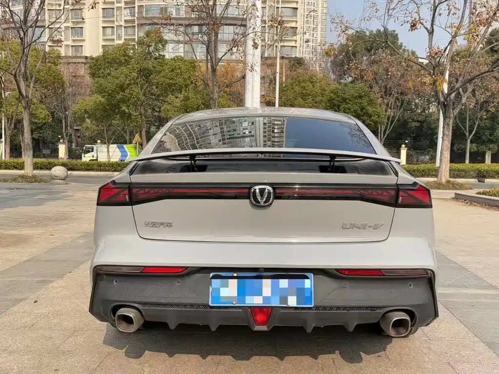 Changan Changan UNI-V 2022 1.5T Excellence Edition 2022 - thumbnail 6