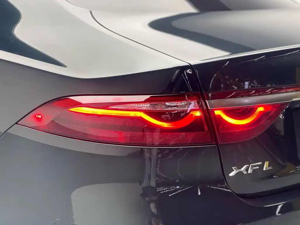 Jaguar Jaguar XFL 2022 XFL 2.0T P200 RWD Prestige Luxury Edition 2023 - thumbnail 14