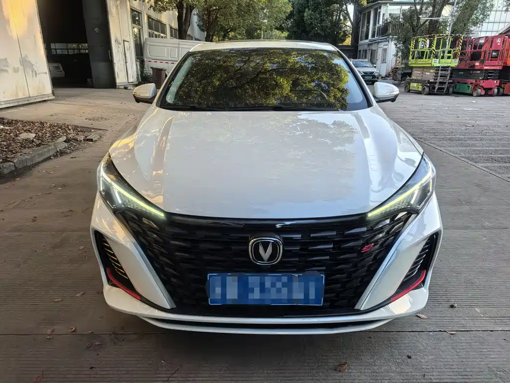 Changan YiDong 2020 PLUS Blue Whale NE 1.4T GDI DCT Flagship Model 2020 - thumbnail 2