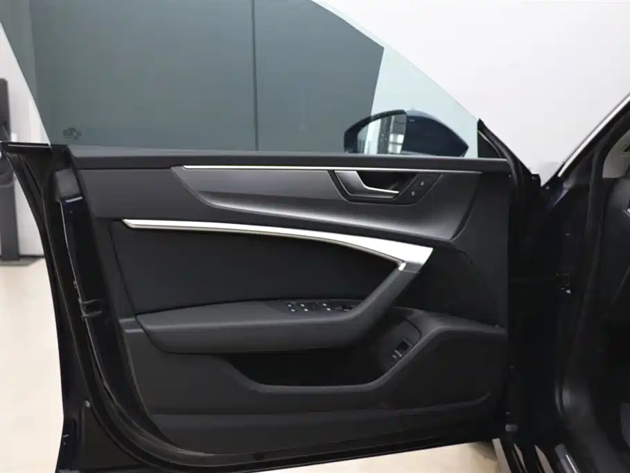Audi Audi A7L 2022 45 TFSI S-line Dream Edition Flow Crystal Package 2023 - thumbnail 10