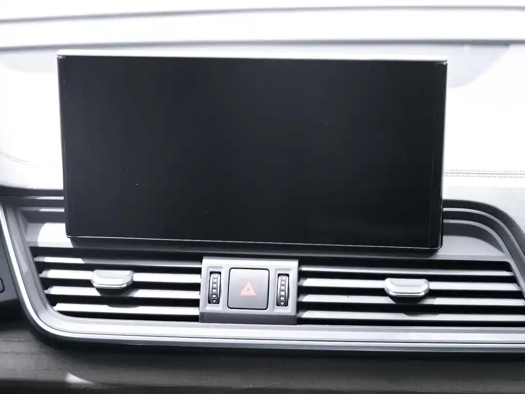 Audi Audi Q5L 2022 Facelift 40T Luxury Elegant Model 2023 - thumbnail 6