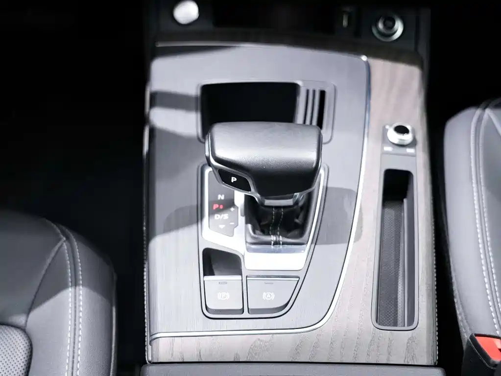 Audi Audi Q5L 2022 Facelift 40T Luxury Elegant Model 2023 - thumbnail 20