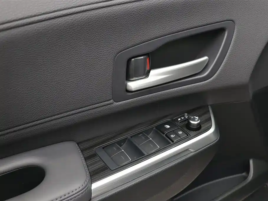 Toyota Toyota Sienna 2024 2.5L Hybrid AWD Limited Premium Edition 2025 - thumbnail 11
