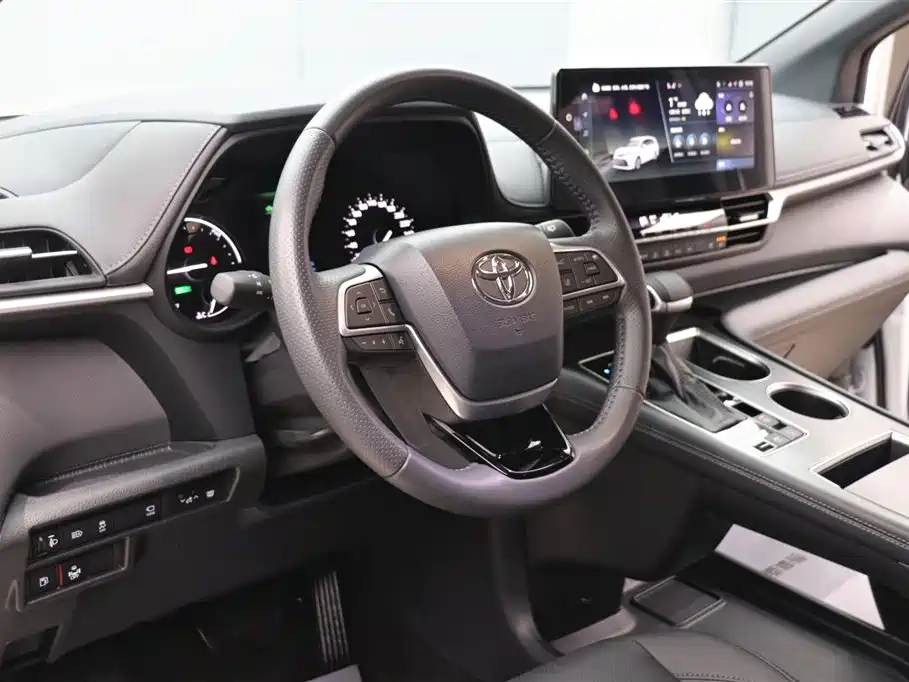 Toyota Toyota Sienna 2024 2.5L Hybrid AWD Limited Premium Edition 2025 - thumbnail 13