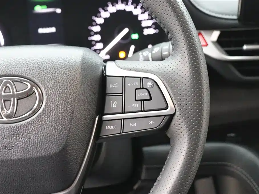 Toyota Toyota Sienna 2024 2.5L Hybrid AWD Limited Premium Edition 2025 - thumbnail 17