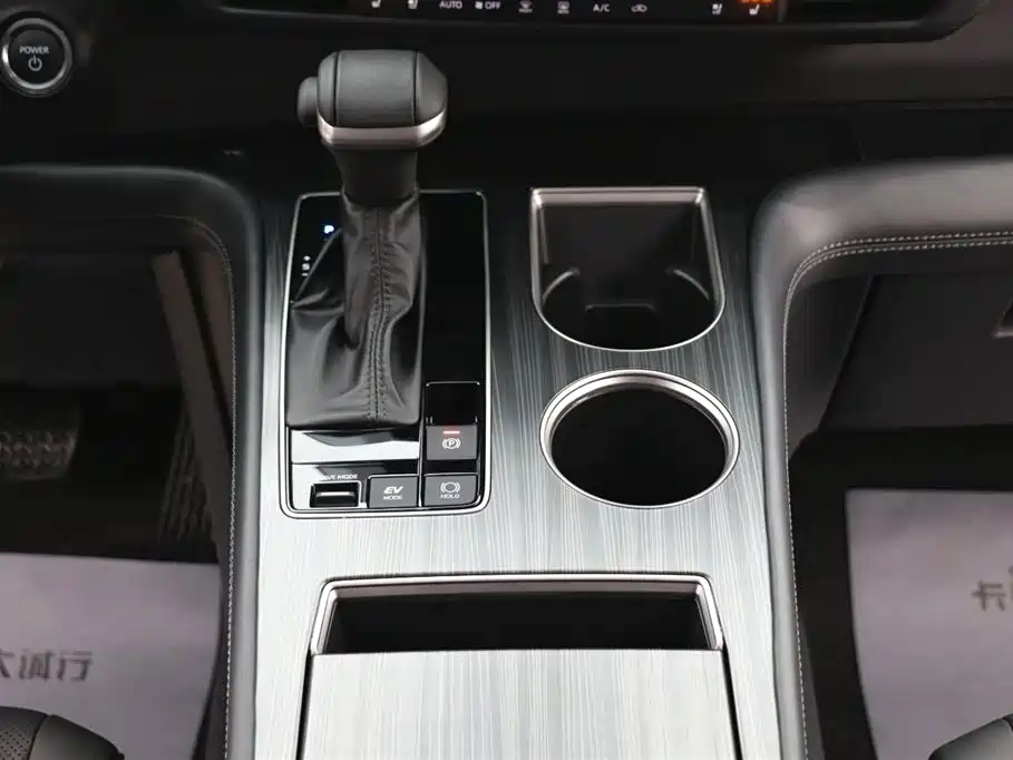 Toyota Toyota Sienna 2024 2.5L Hybrid AWD Limited Premium Edition 2025 - thumbnail 19