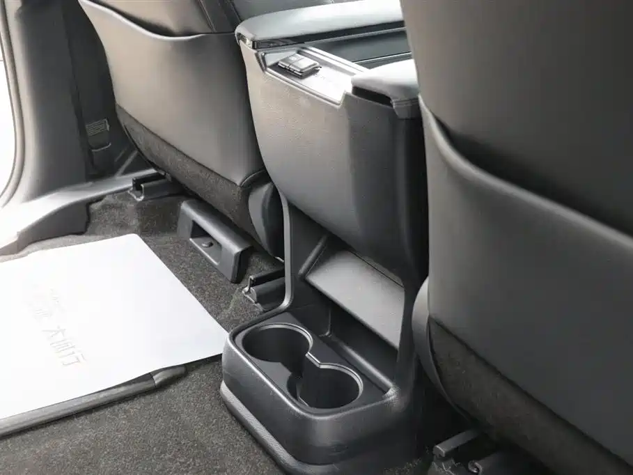 Toyota Toyota Sienna 2024 2.5L Hybrid AWD Limited Premium Edition 2025 - thumbnail 20