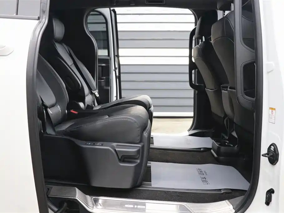 Toyota Toyota Sienna 2024 2.5L Hybrid AWD Limited Premium Edition 2025 - thumbnail 21