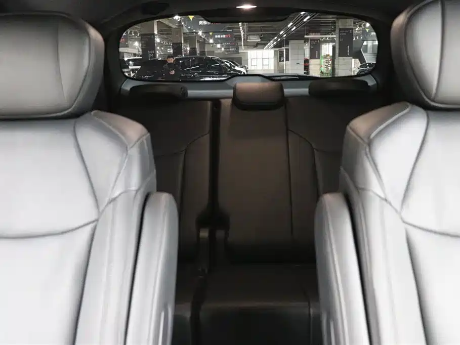 Toyota Toyota Sienna 2024 2.5L Hybrid AWD Limited Premium Edition 2025 - thumbnail 23