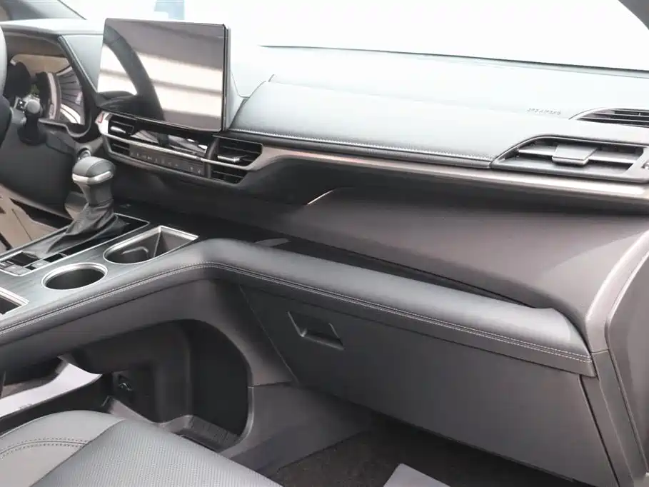 Toyota Toyota Sienna 2024 2.5L Hybrid AWD Limited Premium Edition 2025 - thumbnail 24