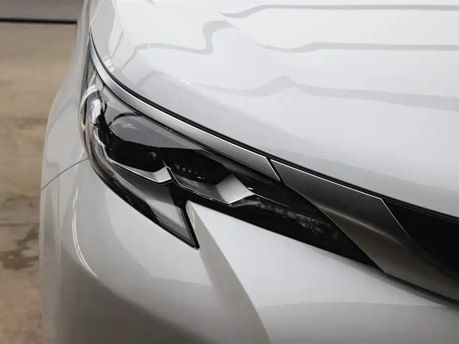 Toyota Toyota Sienna 2024 2.5L Hybrid AWD Limited Premium Edition 2025 - thumbnail 26