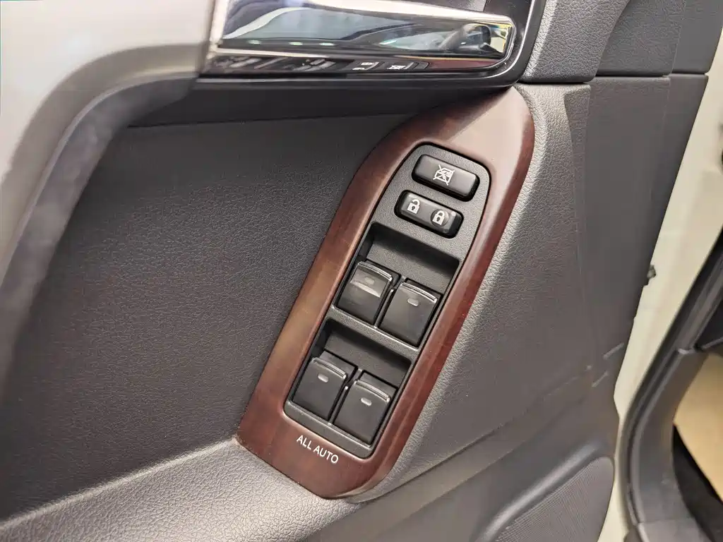 Toyota Toyota Prado 2016 3.5L Automatic TX-L NAVI 2017 - thumbnail 9
