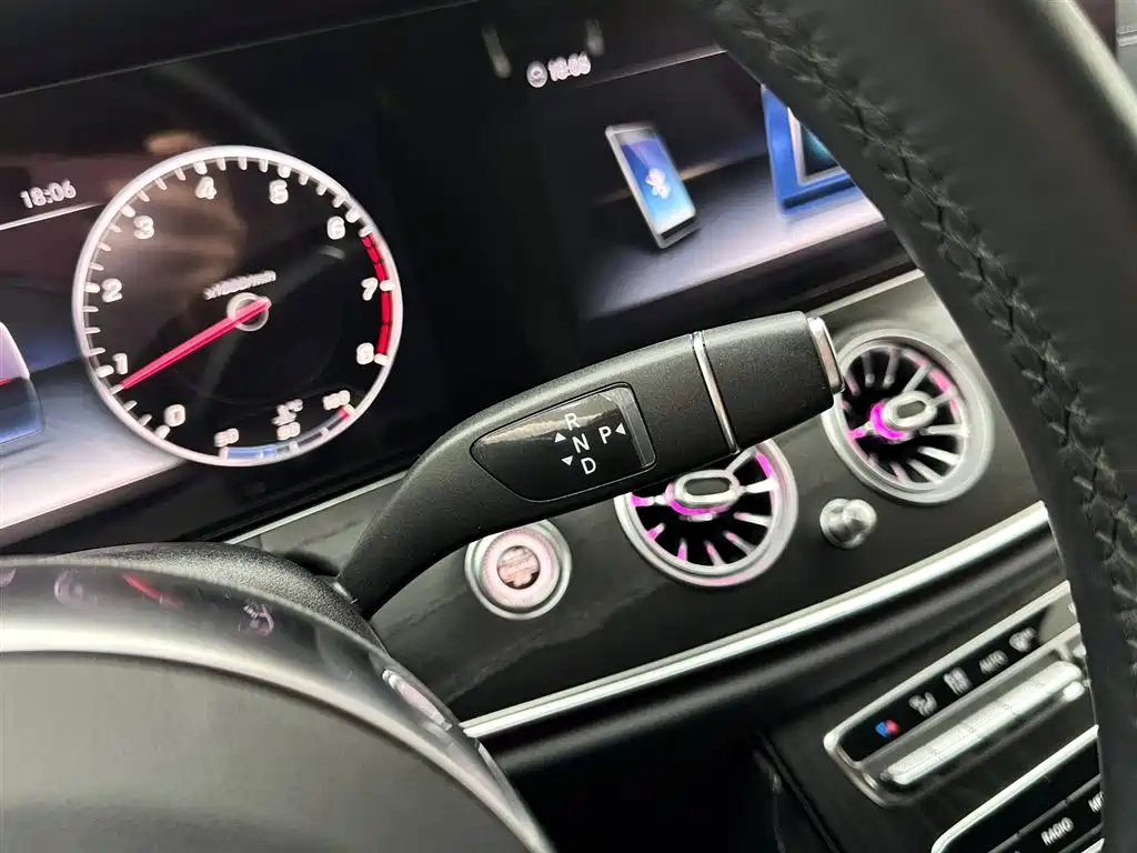 Mercedes-Benz Mercedes-Benz E-Class 2020 Model Year Facelift E 300 L Sport Exclusive Edition 2020 - thumbnail 17