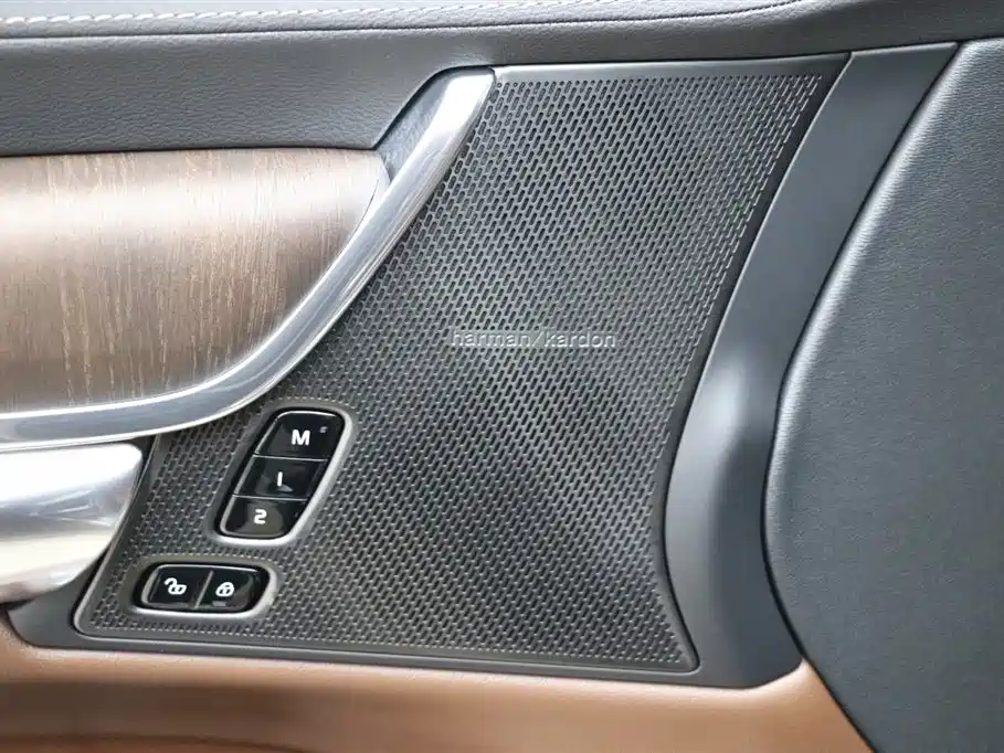 Volvo Volvo S90 2025 B5 Momentum Luxury Edition 2024 - thumbnail 12