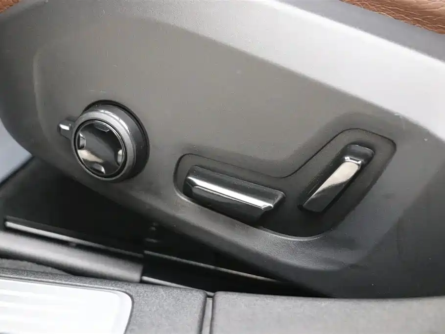 Volvo Volvo S90 2025 B5 Momentum Luxury Edition 2024 - thumbnail 14