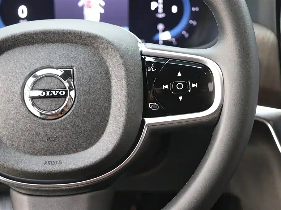 Volvo Volvo S90 2025 B5 Momentum Luxury Edition 2024 - thumbnail 19