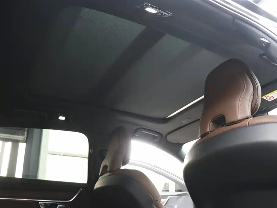 Volvo Volvo S90 2025 B5 Momentum Luxury Edition 2024 - thumbnail 20