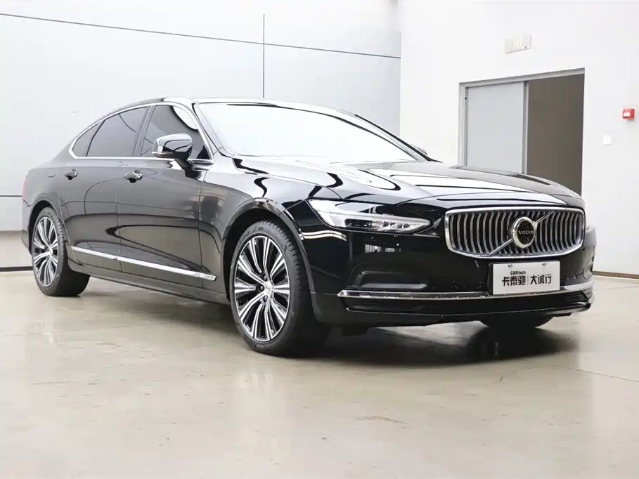 Volvo Volvo S90 2025 B5 Momentum Luxury Edition 2024 - thumbnail 25