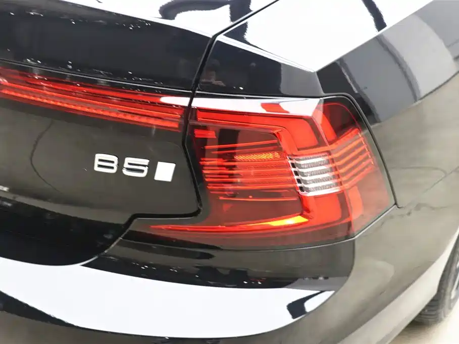 Volvo Volvo S90 2025 B5 Momentum Luxury Edition 2024 - thumbnail 27
