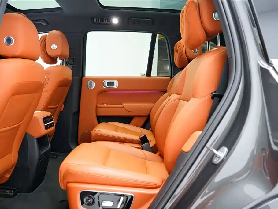 Li Auto Li L8 2023 Pro 2023 - thumbnail 6