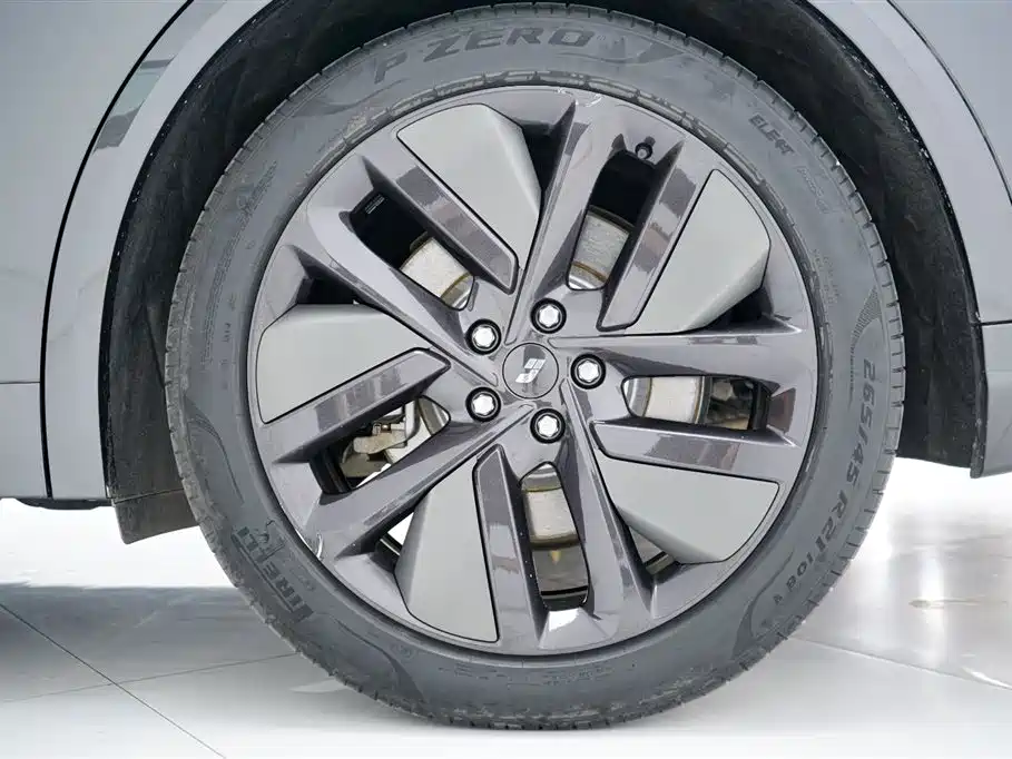 Li Auto Li L8 2023 Pro 2023 - thumbnail 10